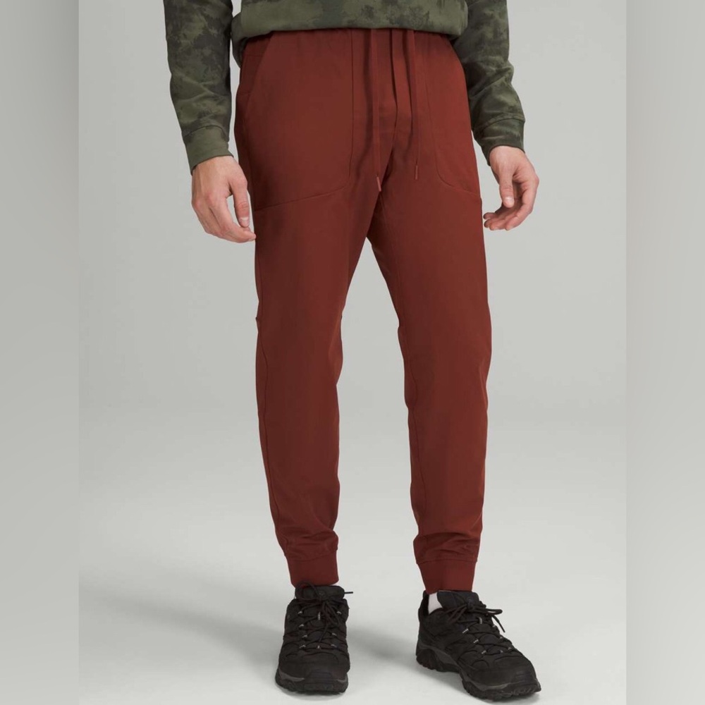 Lululemon ABC Jogger *Warpstreme
Date Brown Like new